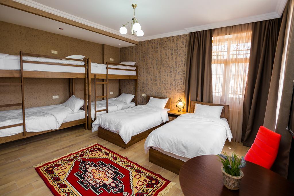 Metekhi'S Galavani Hotel Tbilisi Kamer foto