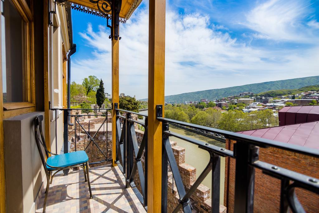 Metekhi'S Galavani Hotel Tbilisi Buitenkant foto