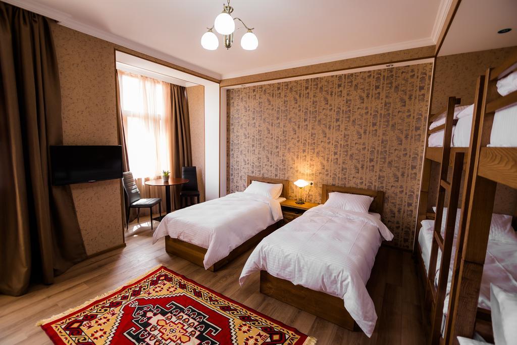 Metekhi'S Galavani Hotel Tbilisi Kamer foto